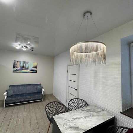 Vip Apartment У Центрі Міста, Новобуджк Театральний,Дуже Простора Rivne Eksteriør bilde
