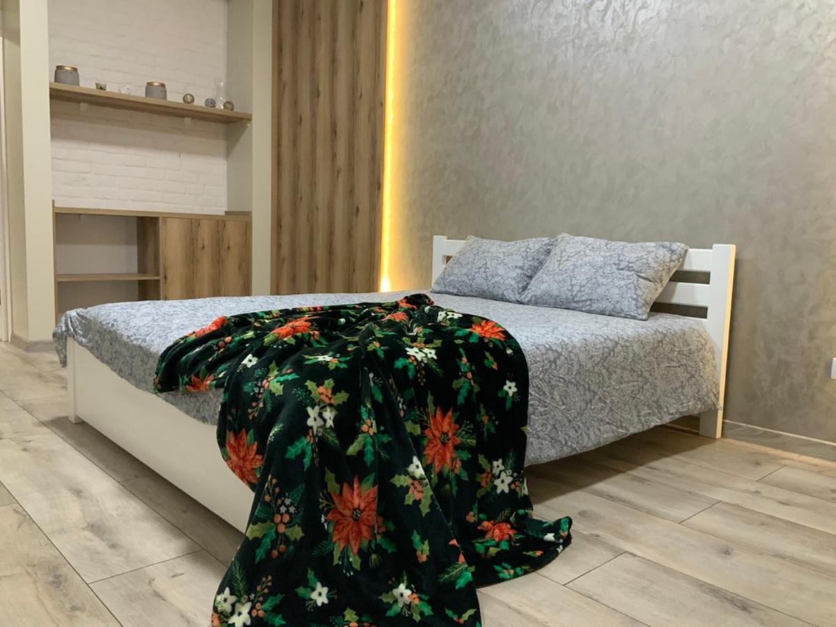 Vip Apartment У Центрі Міста, Новобуджк Театральний,Дуже Простора Rivne Eksteriør bilde