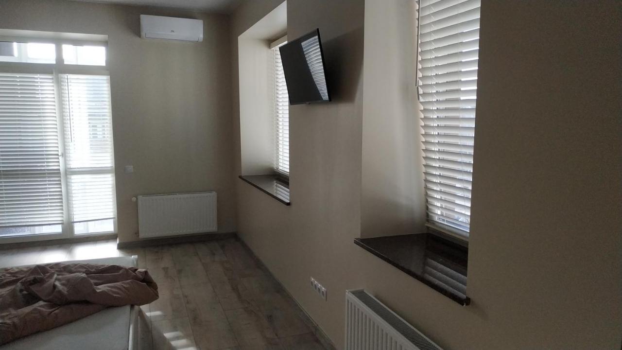 Vip Apartment У Центрі Міста, Новобуджк Театральний,Дуже Простора Rivne Eksteriør bilde
