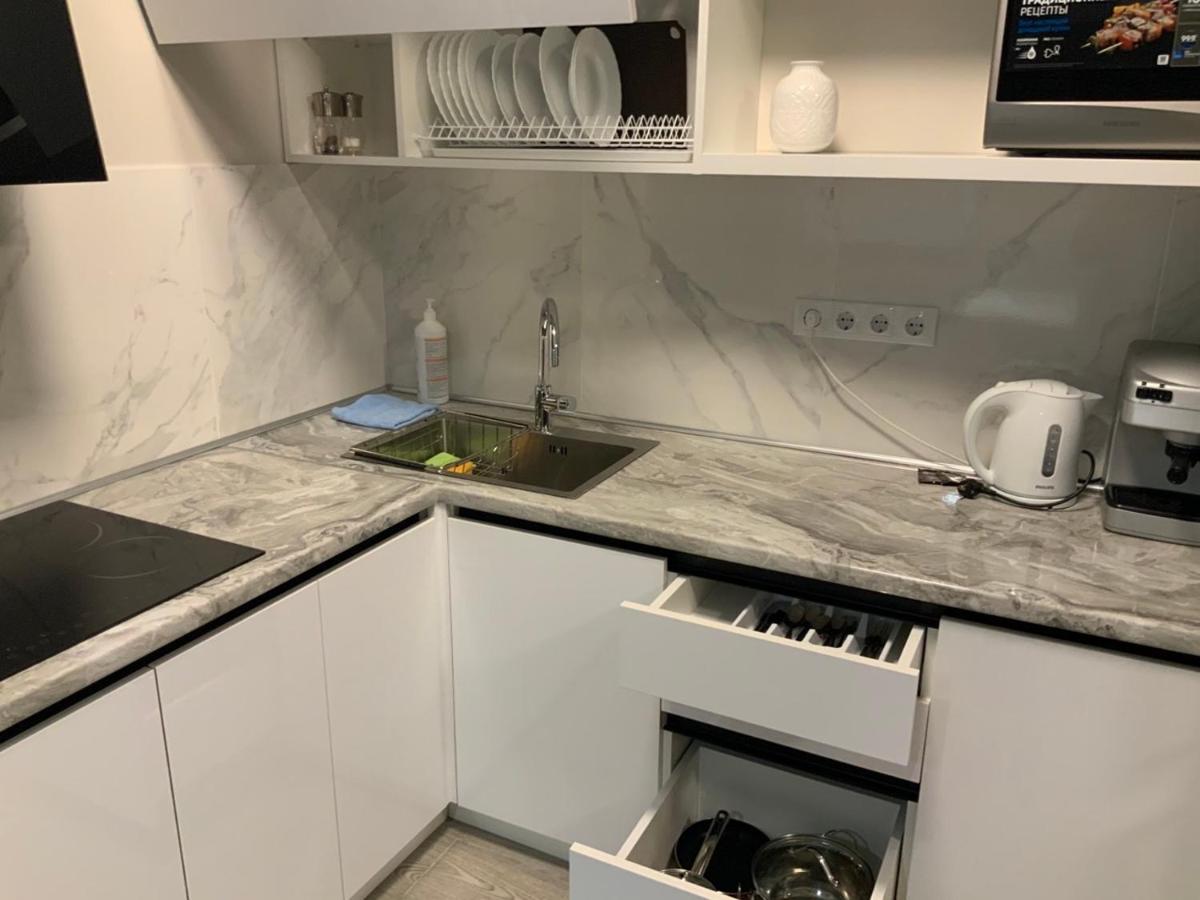 Vip Apartment У Центрі Міста, Новобуджк Театральний,Дуже Простора Rivne Eksteriør bilde