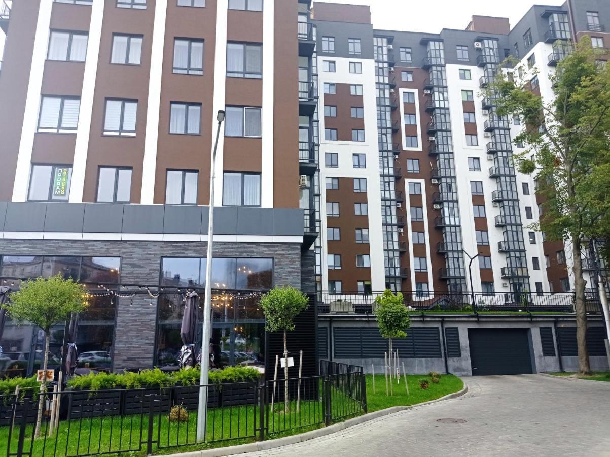 Vip Apartment У Центрі Міста, Новобуджк Театральний,Дуже Простора Rivne Eksteriør bilde
