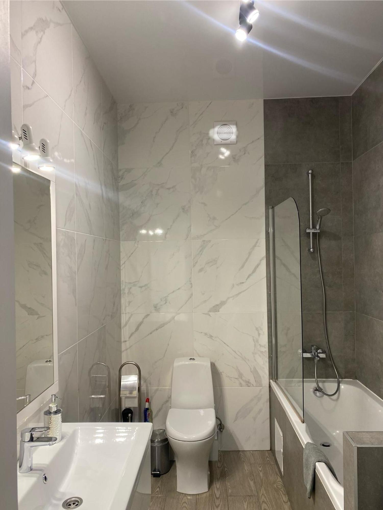 Vip Apartment У Центрі Міста, Новобуджк Театральний,Дуже Простора Rivne Eksteriør bilde