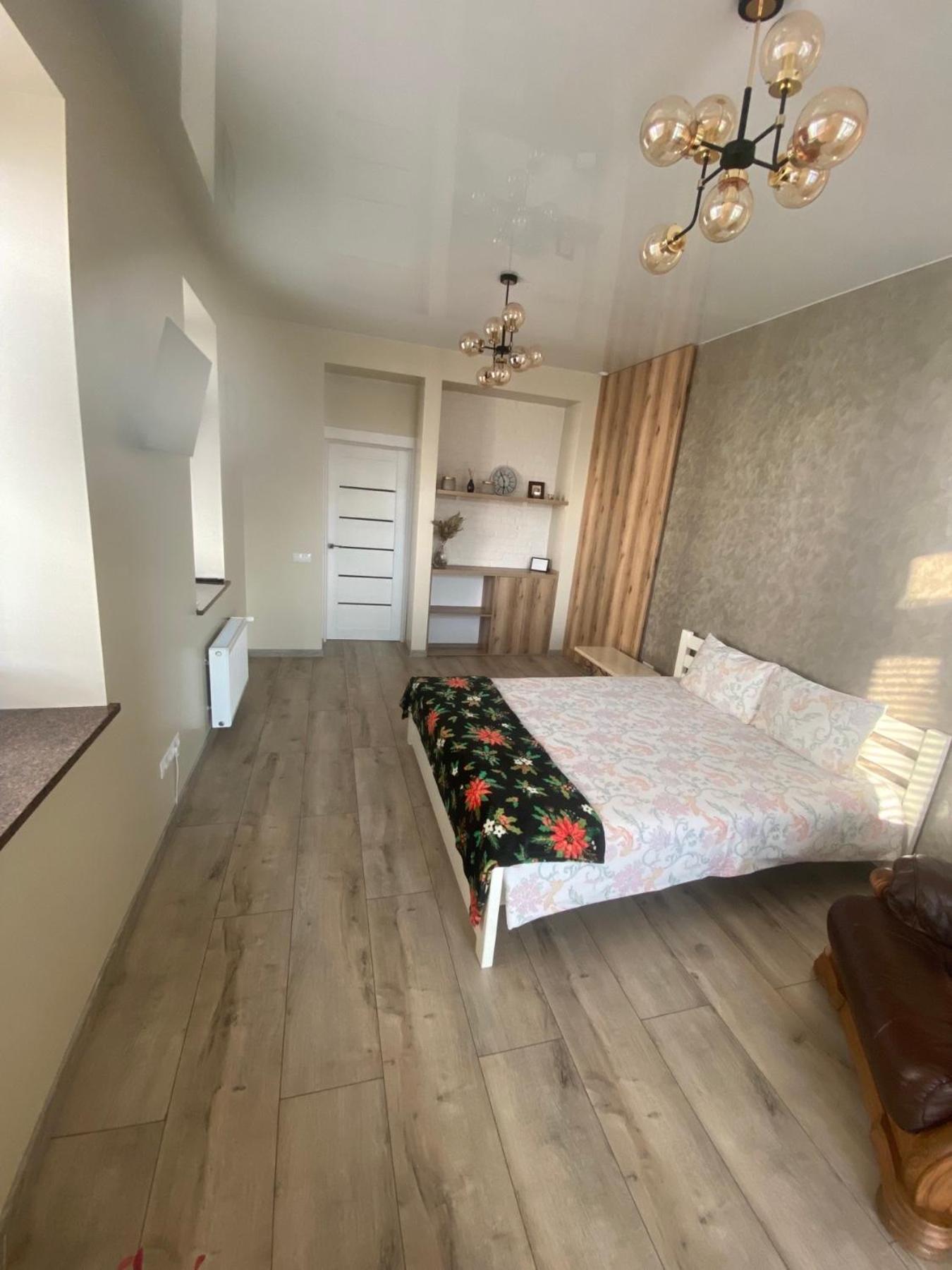 Vip Apartment У Центрі Міста, Новобуджк Театральний,Дуже Простора Rivne Eksteriør bilde