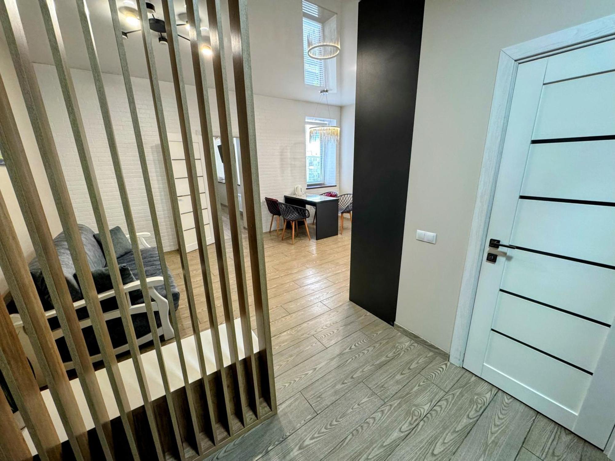 Vip Apartment У Центрі Міста, Новобуджк Театральний,Дуже Простора Rivne Eksteriør bilde