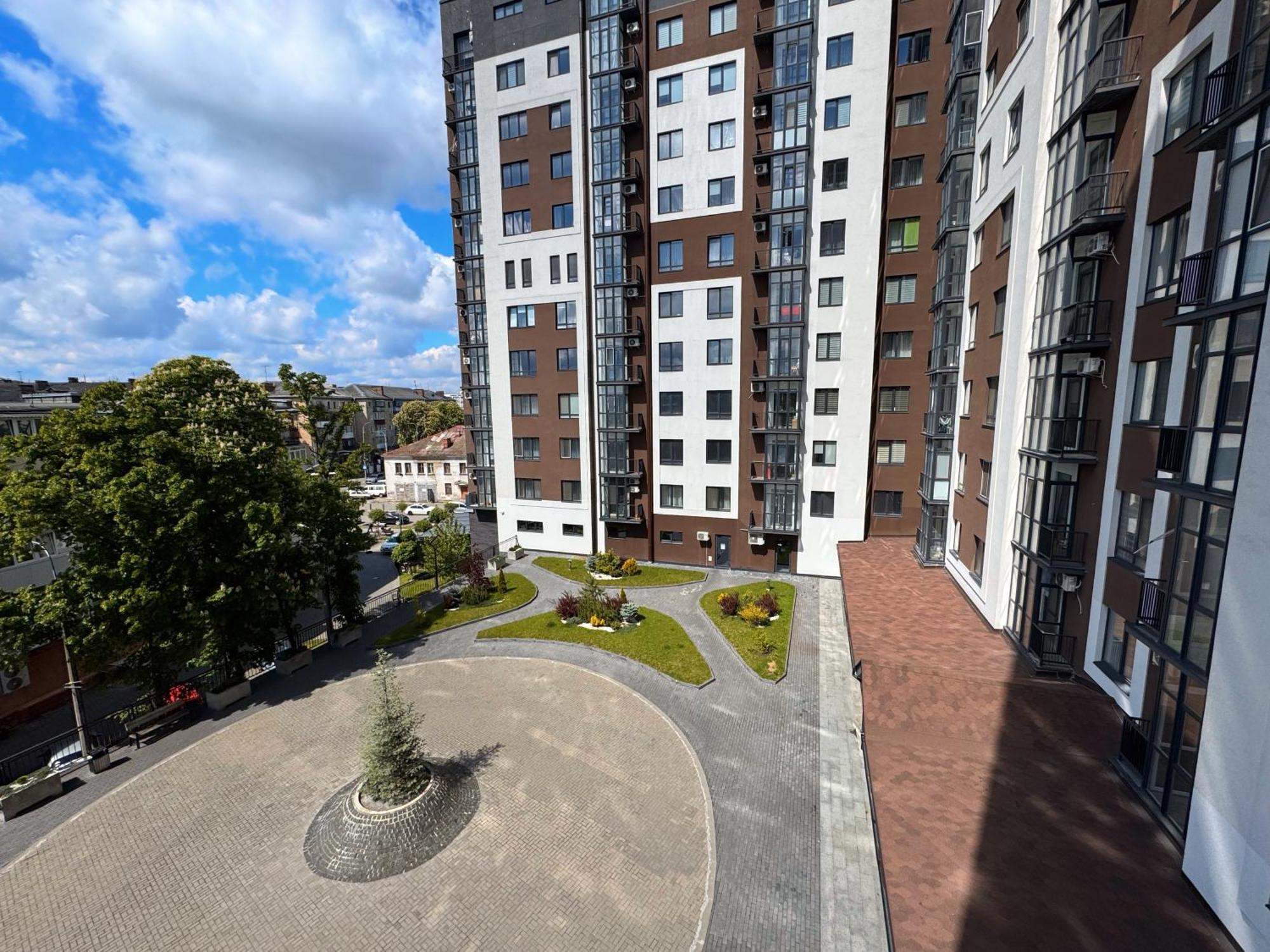 Vip Apartment У Центрі Міста, Новобуджк Театральний,Дуже Простора Rivne Eksteriør bilde